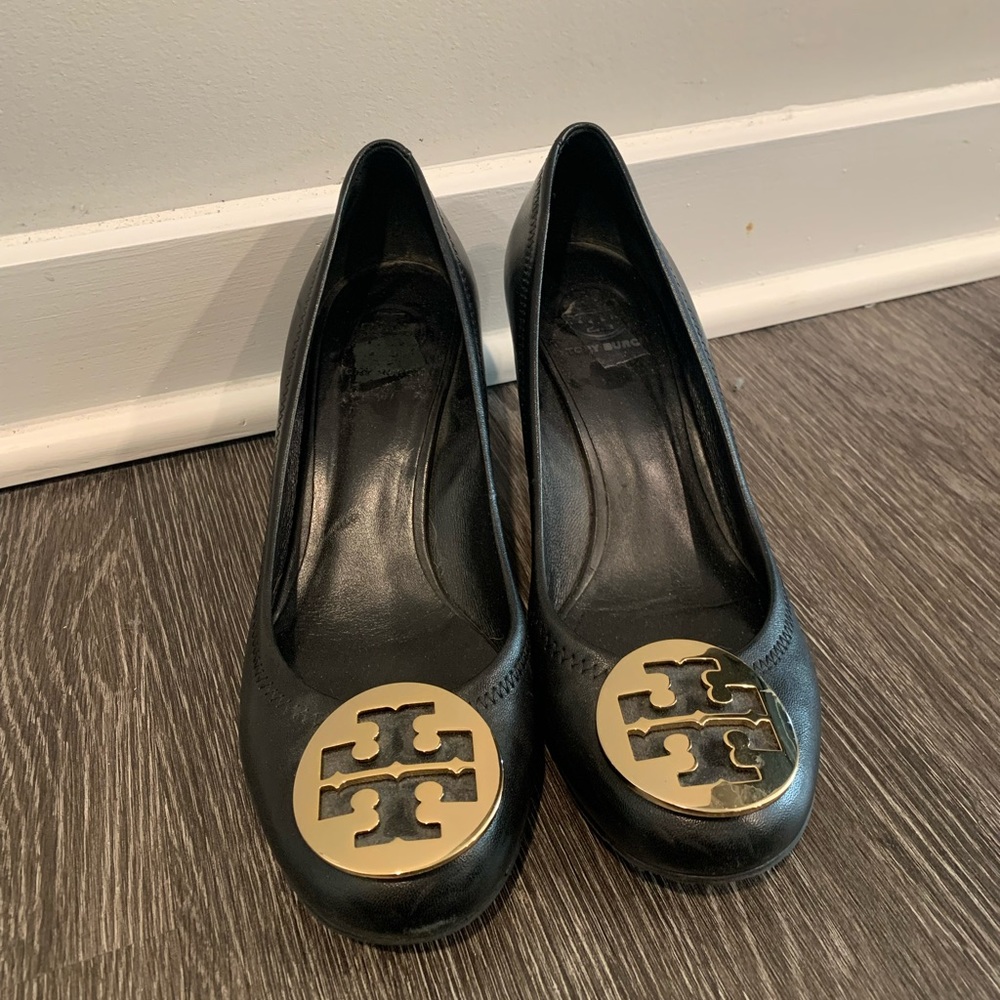 Tory Burch Logo Wedge heels